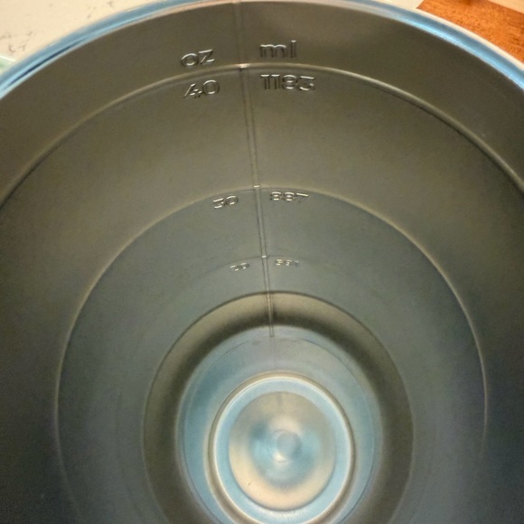 Reduce Mint Green Insulated Tumbler with Handle  40 oz - dishwasher safe- - Picture 5 of 6